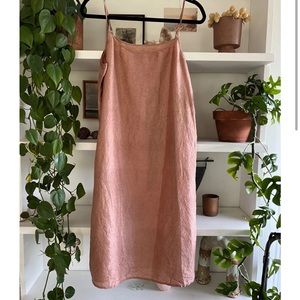 Dosa pink silk crinkle dress no tags but is a classic dosa piece